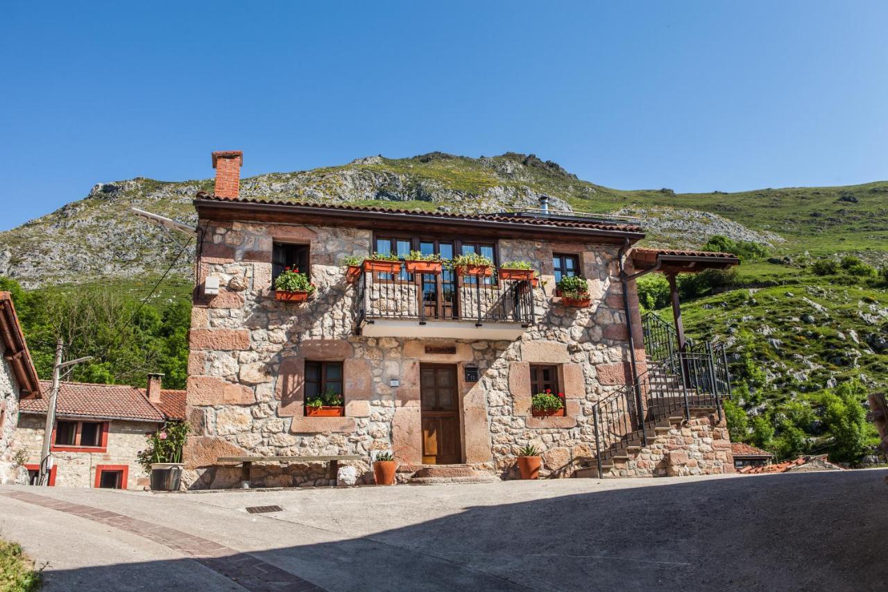 Apartamentos Rurales El Tio Pablo Picos De Europa Tresviso Exterior foto